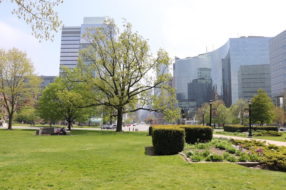 Skyline view of Toronto used as a starting point for day trips